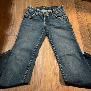Womens Wrangler ultimate riding jeans. Size 1x32